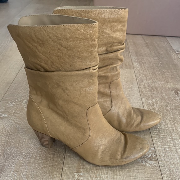 Easy spirit heeled booties - Picture 2 of 4